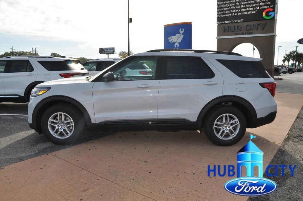 New 2026 Ford Explorer Active w/ Active Comfort Package image 2