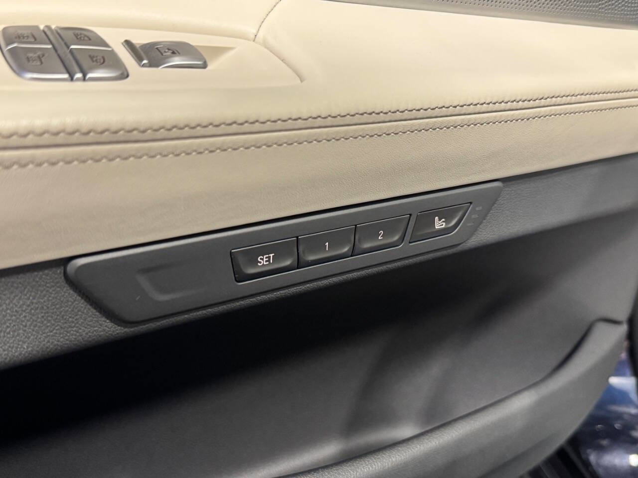 Used 2019 BMW M760i xDrive w/ Luxury Rear Seating Package image 23