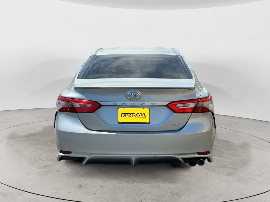 Used 2019 Toyota Camry SE FWD image 6
