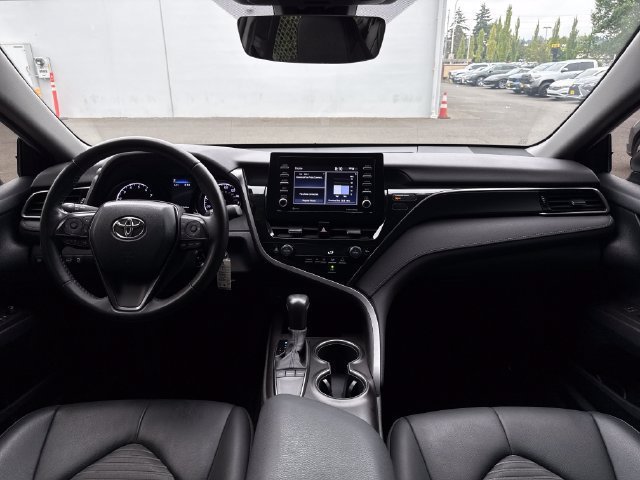Used 2023 Toyota Camry SE FWD image 11