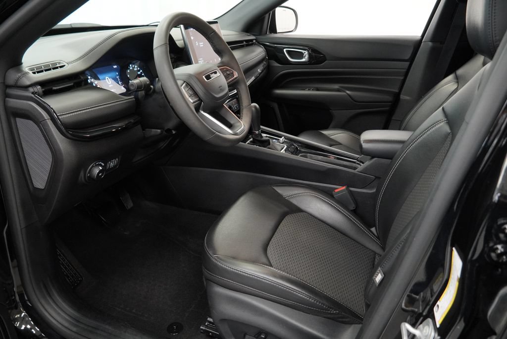 Used 2023 Jeep Compass Latitude w/ Convenience Group AWD/4WD image 11