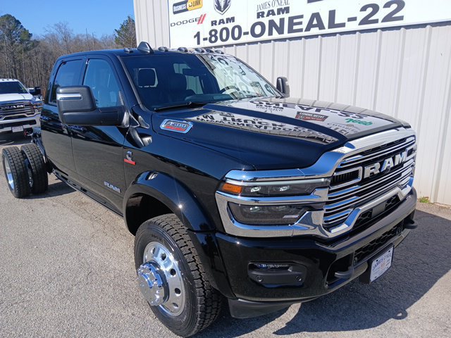 New 2026 RAM 4500 4x4 Crew Cab DRW w/ Laramie Trim Package