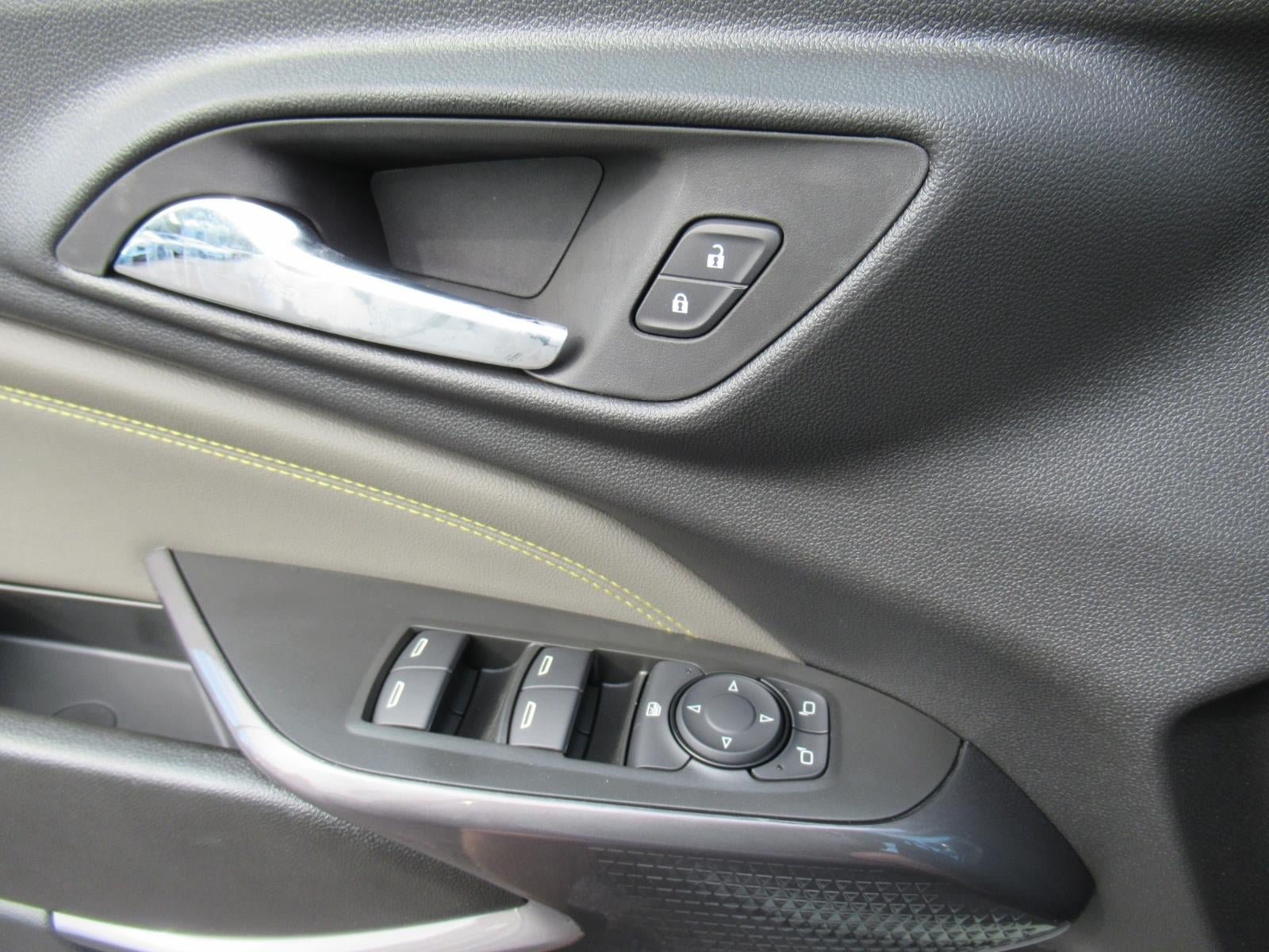 New 2026 Chevrolet Trax ACTIV w/ Sunroof Package FWD image 20