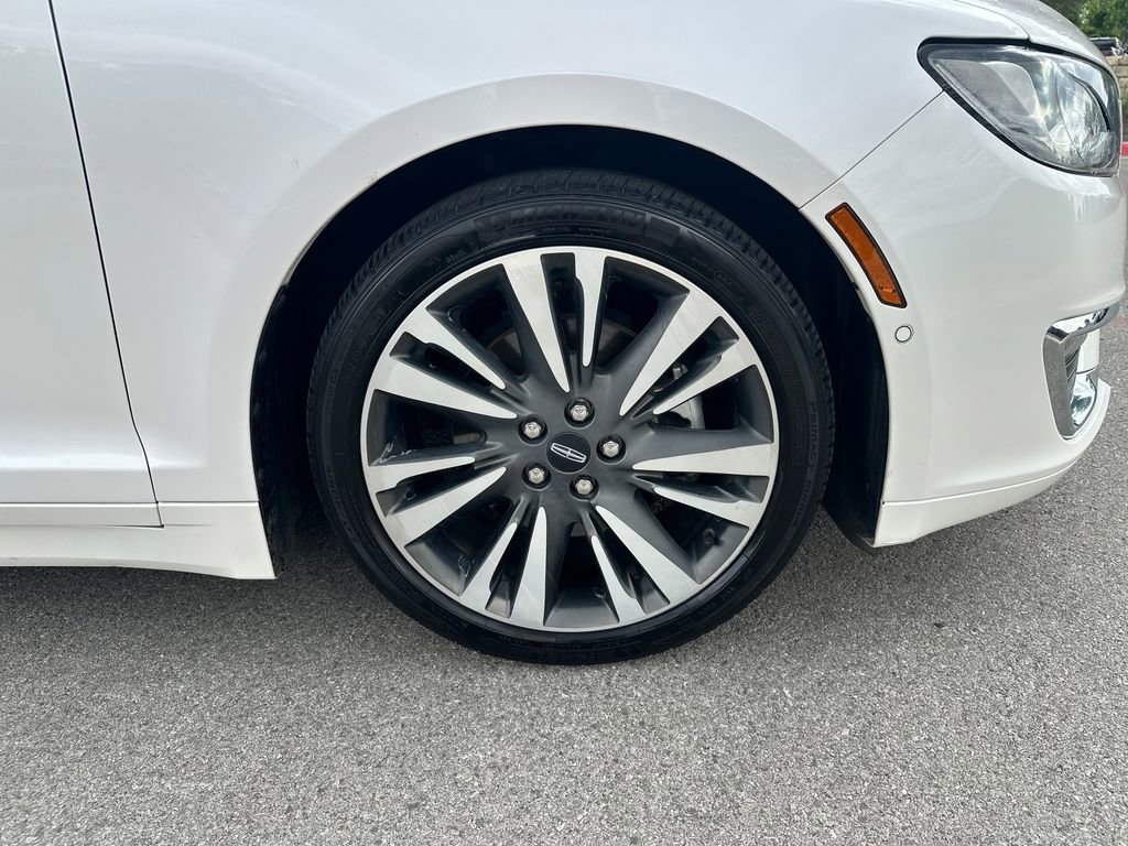 Used 2020 Lincoln MKZ Reserve FWD image 13