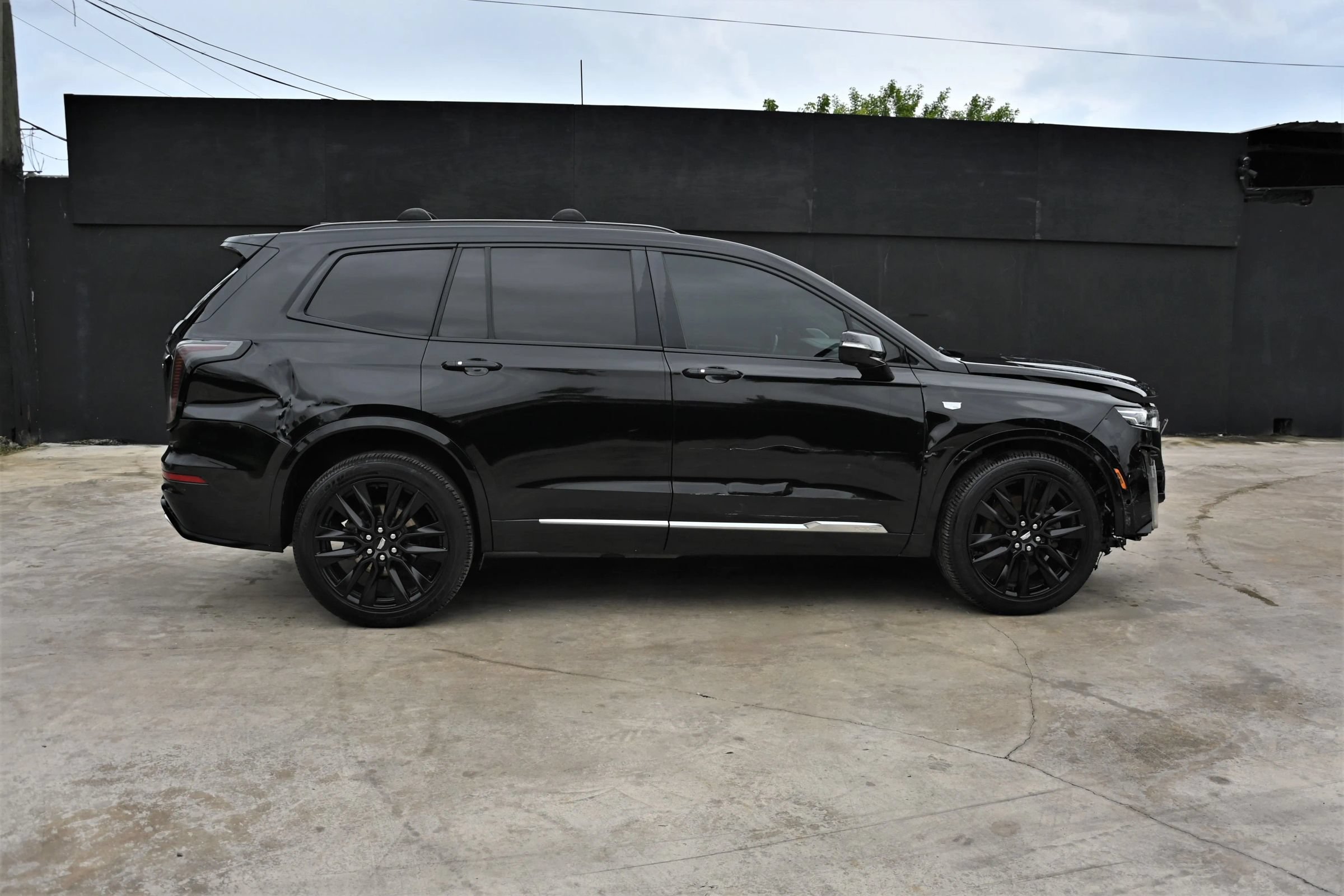 Used 2020 Cadillac XT6 Sport w/ Platinum Package AWD/4WD image 5