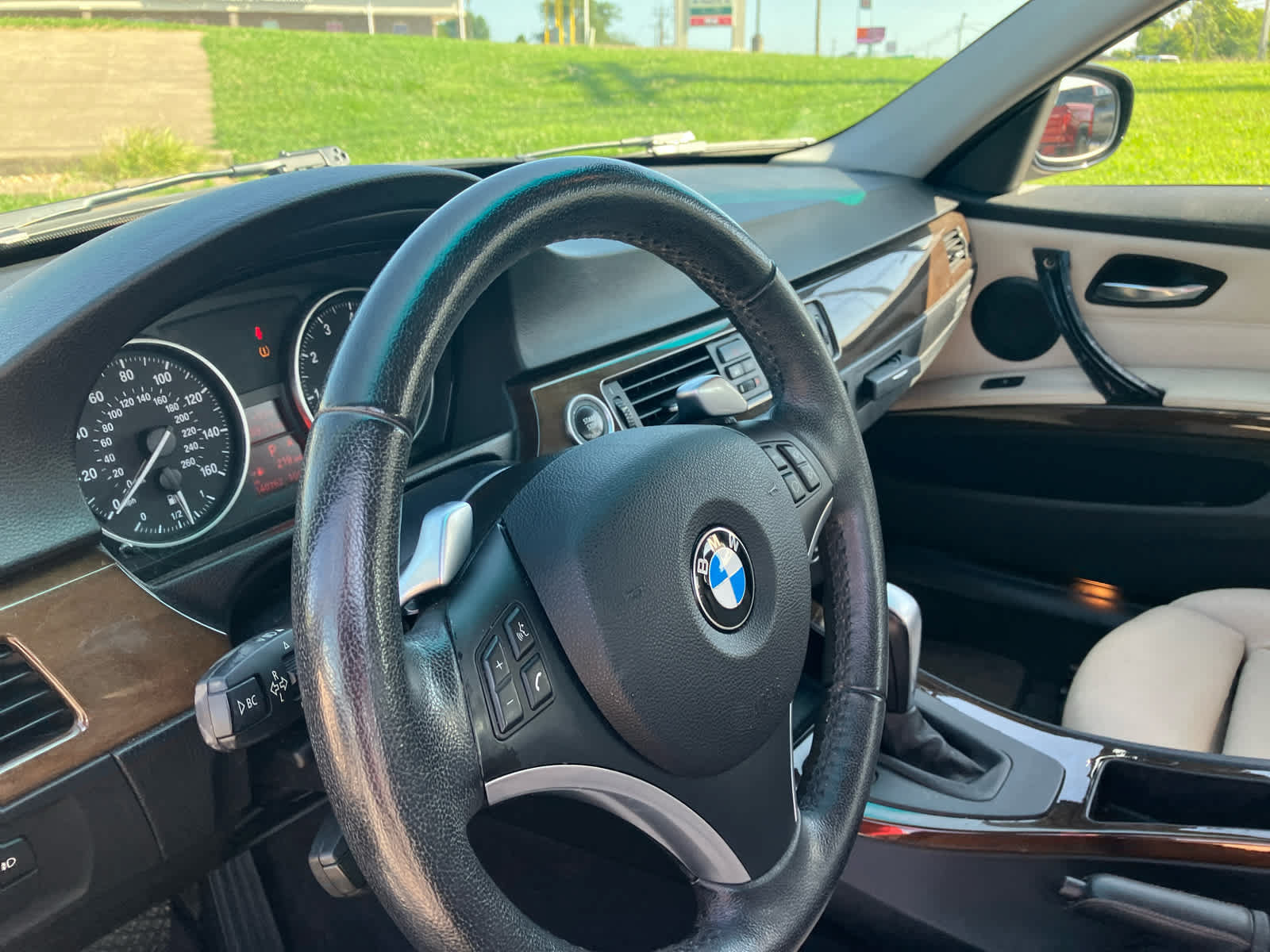 Used 2010 BMW 328i Sedan RWD image 8