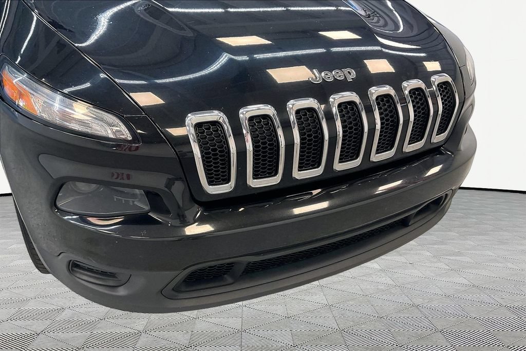 Used 2016 Jeep Cherokee Sport w/ Cold Weather Group AWD/4WD image 29