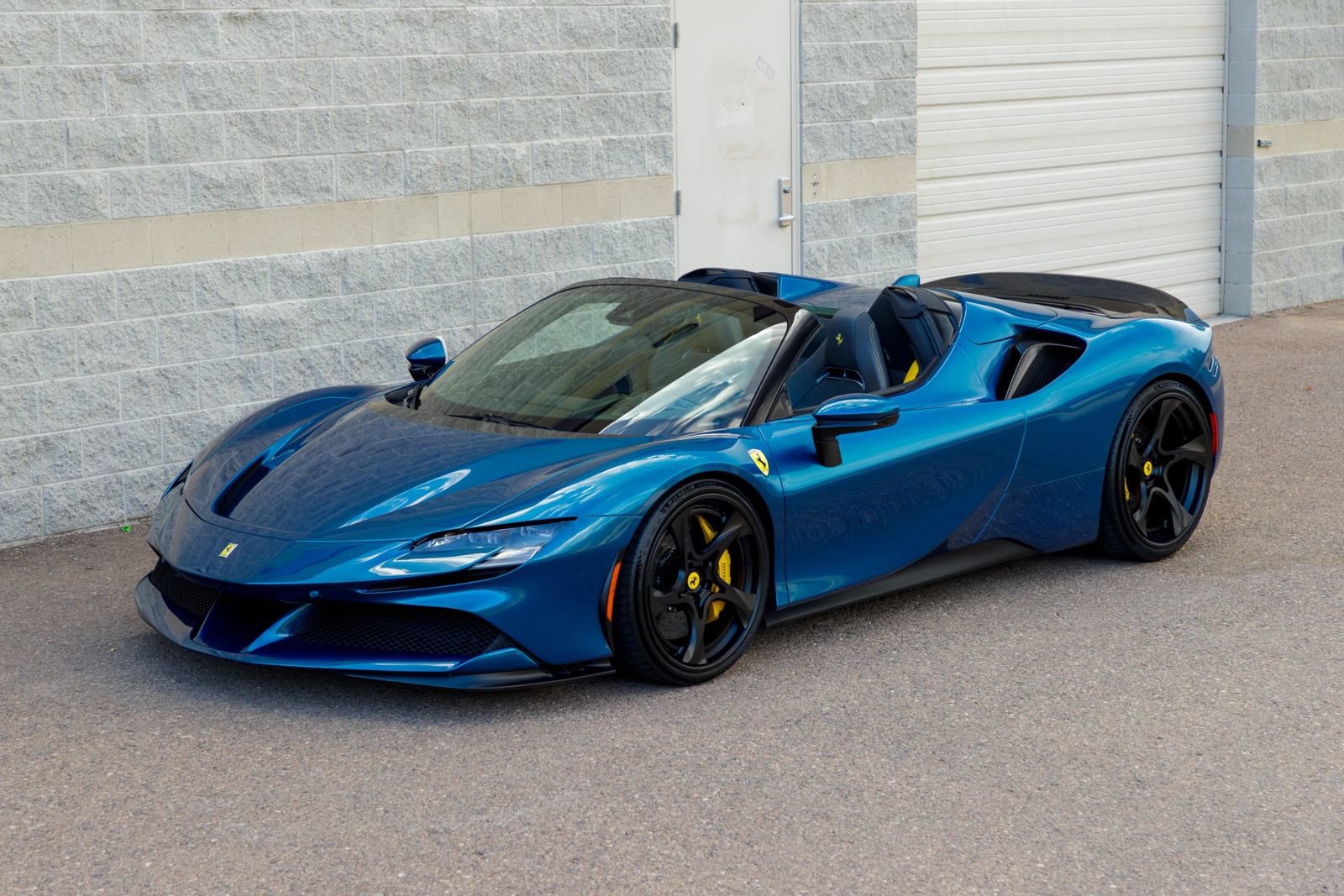 Used 2023 Ferrari SF90 Spider AWD/4WD image 11