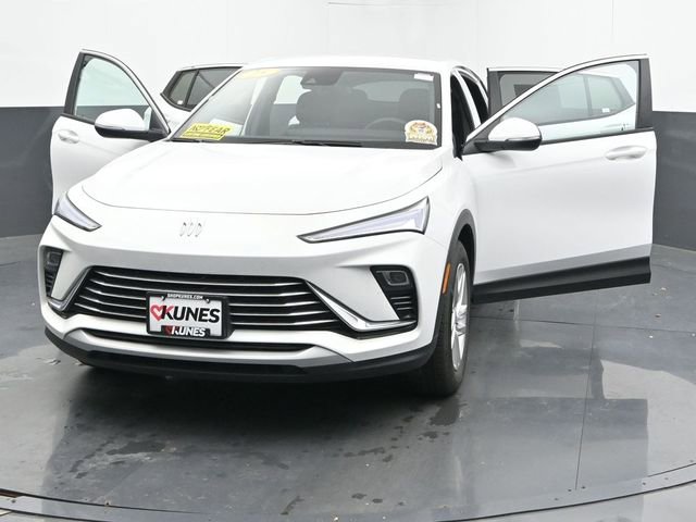 Used 2025 Buick Envista Preferred image 52