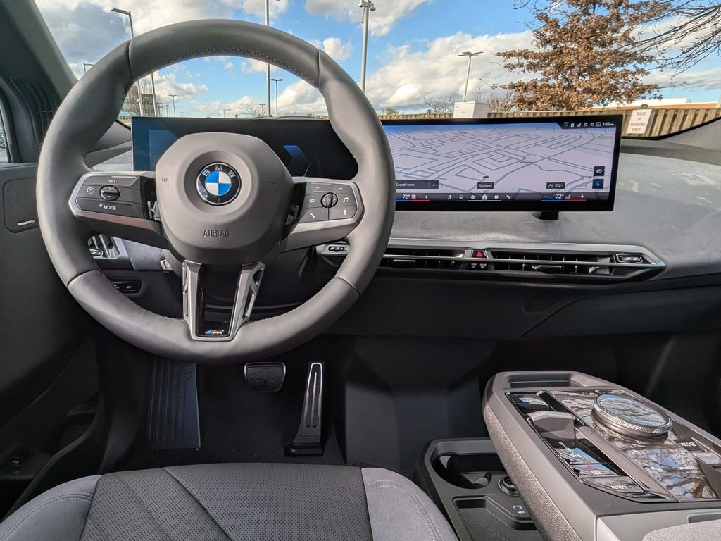 Used 2026 BMW iX xDrive45 image 18