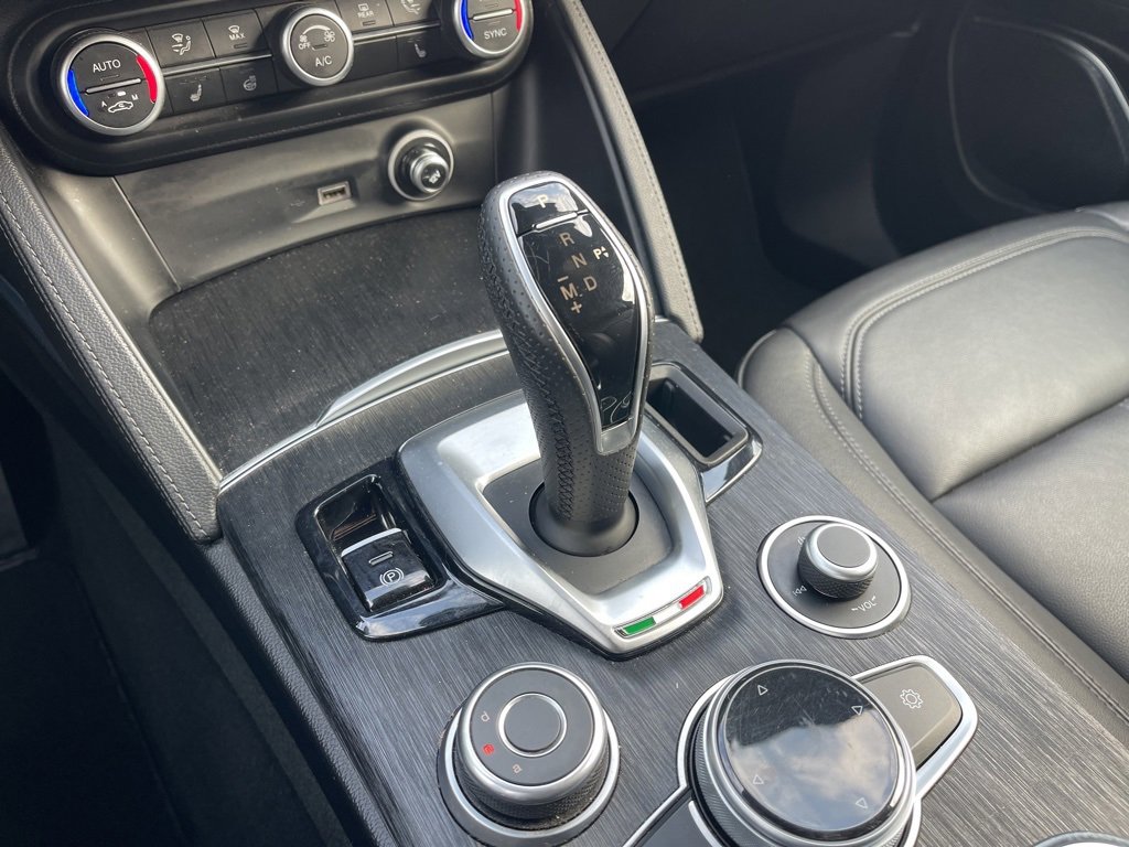 Used 2022 Alfa Romeo Stelvio Sprint image 17