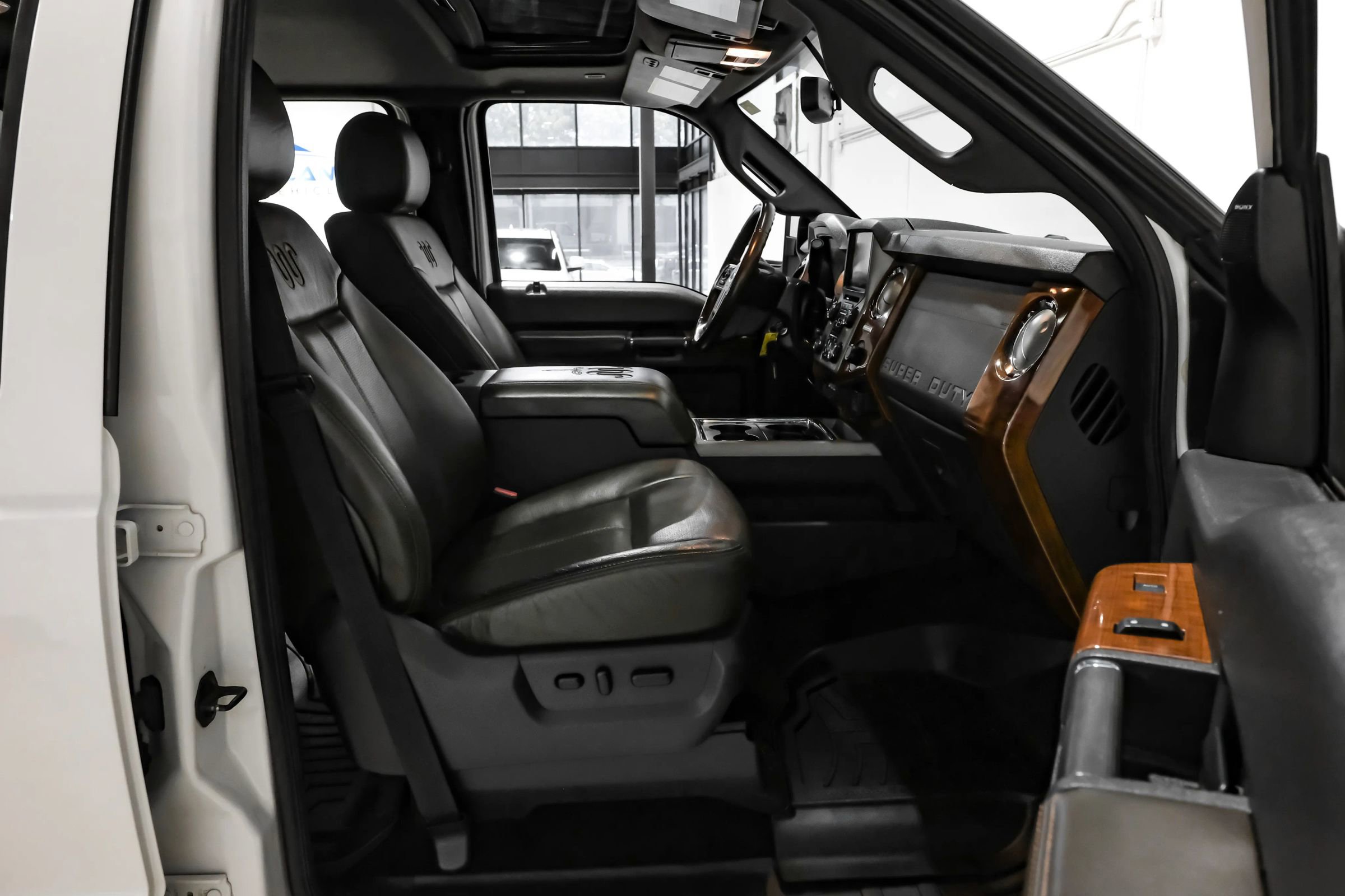 Used 2016 Ford F350 King Ranch w/ Snow Plow Prep Package image 33