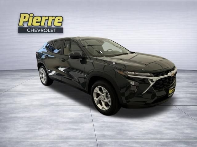 New 2026 Chevrolet Trax LS w/ LS Convenience Package FWD image 6