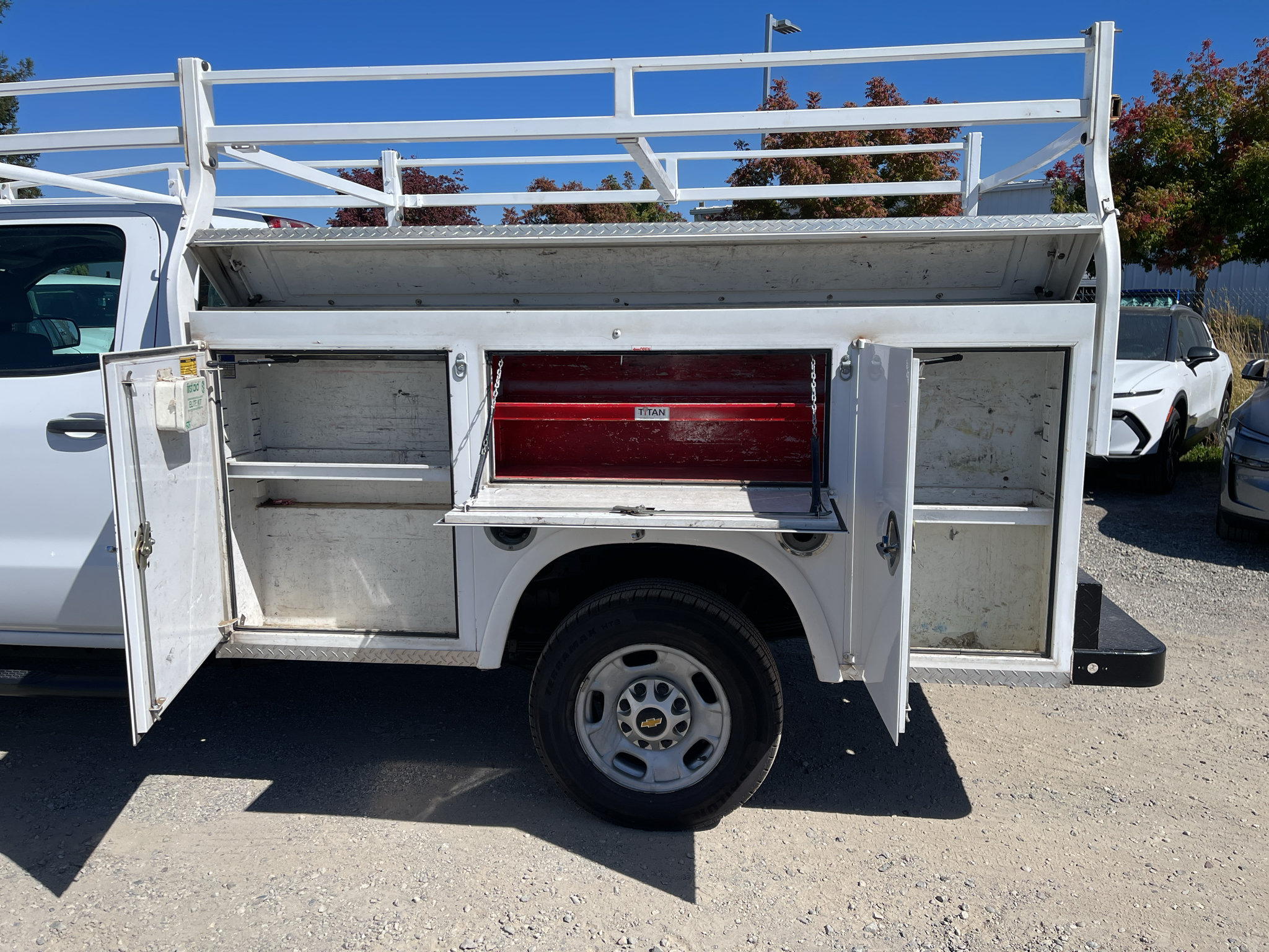 Used 2018 Chevrolet Silverado 2500 W/T RWD image 9