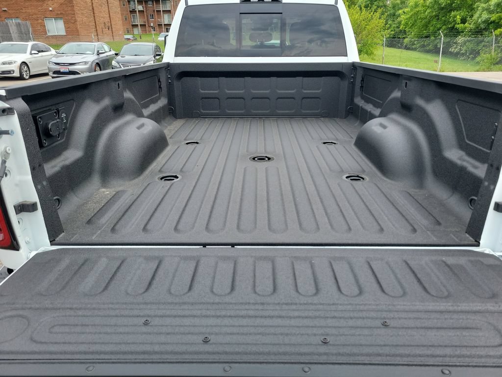 New 2026 RAM 3500 Tradesman AWD/4WD image 9