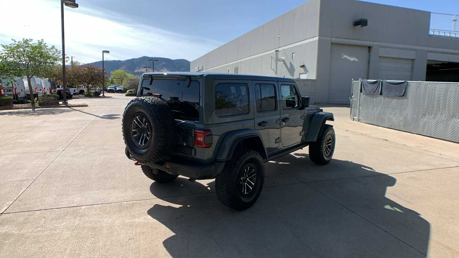 Used 2025 Jeep Wrangler Unlimited Rubicon image 5