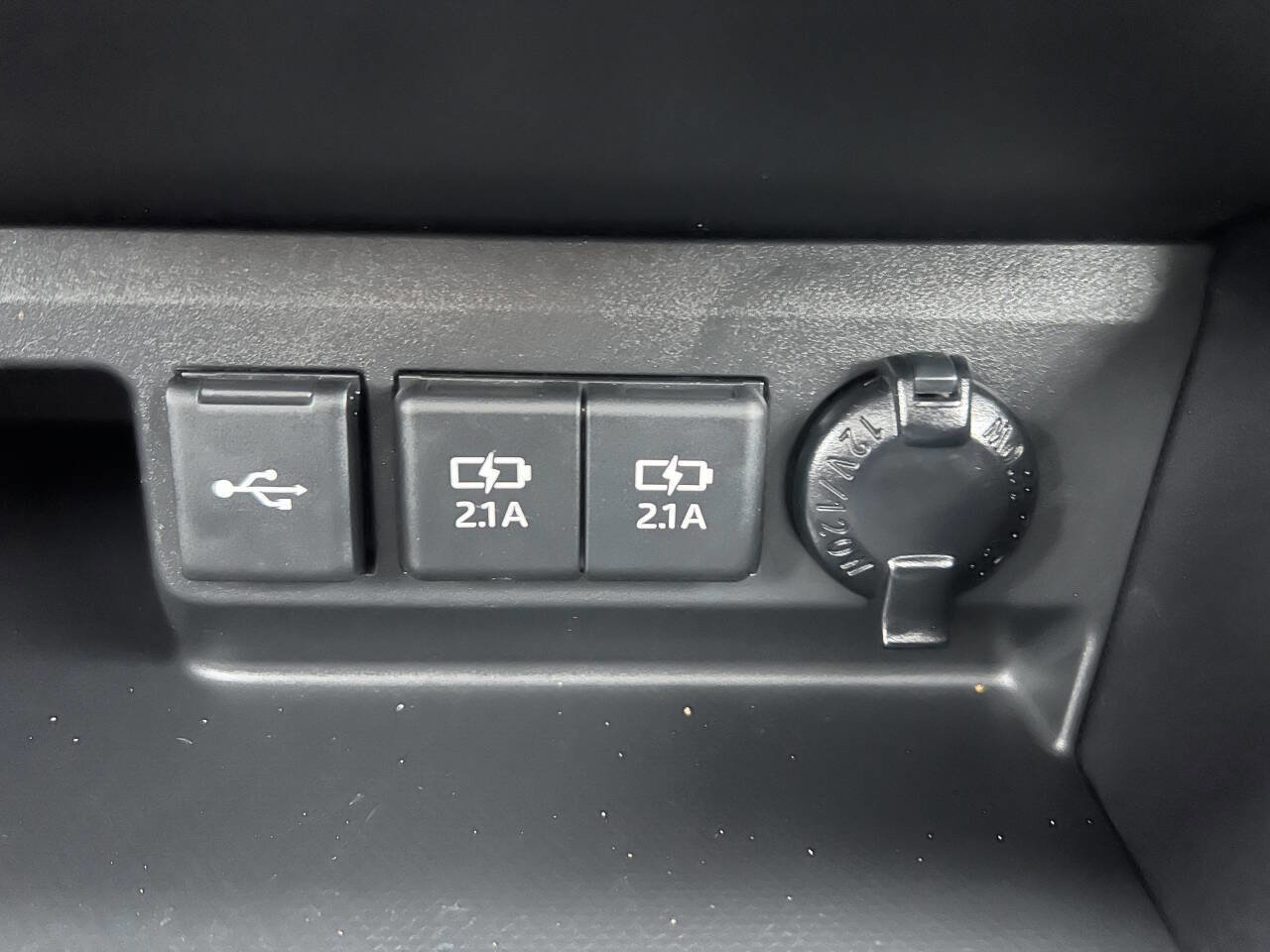 Used 2021 Toyota Highlander XLE image 17