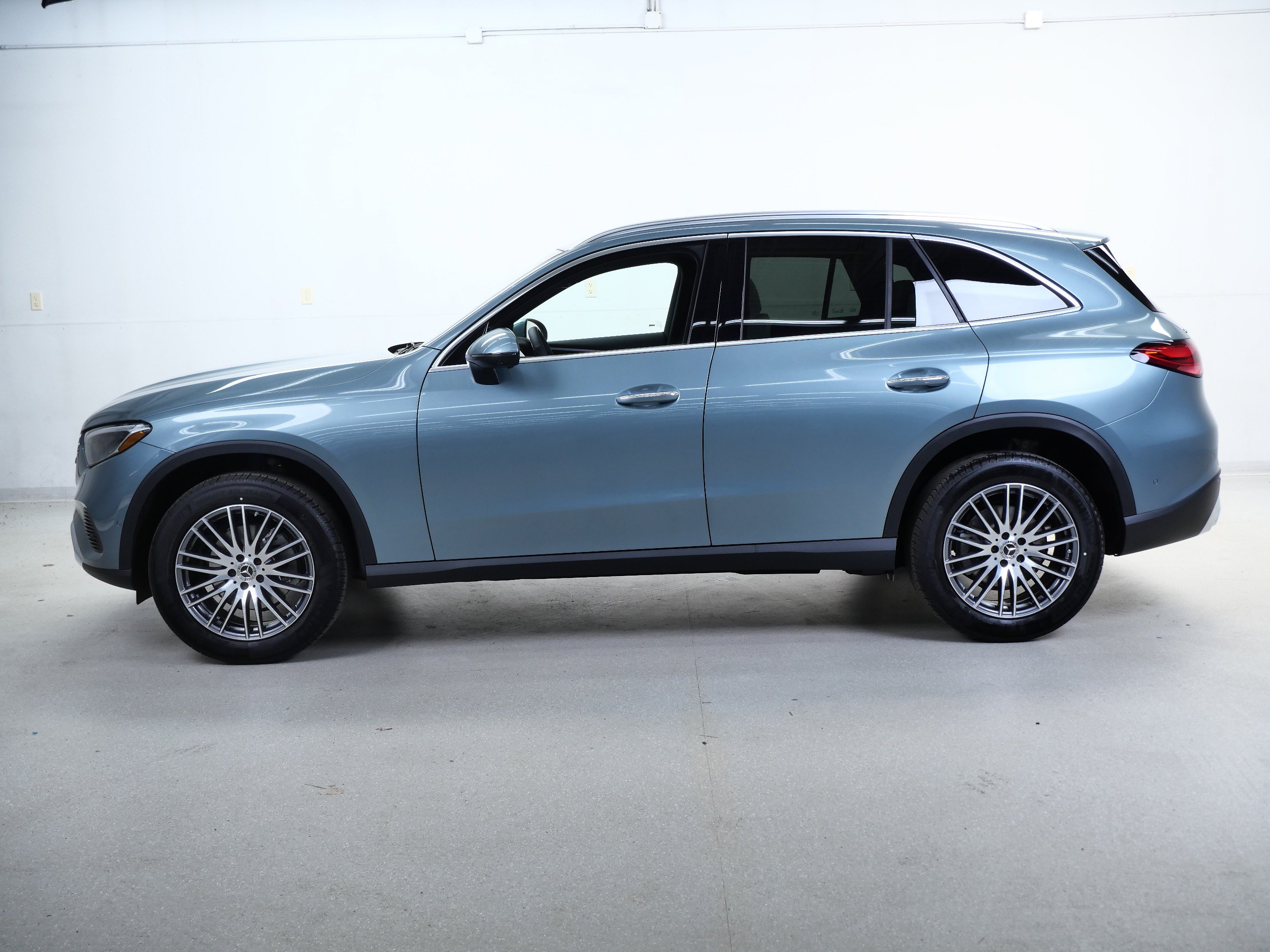 New 2026 Mercedes-Benz GLC 300 4MATIC image 5