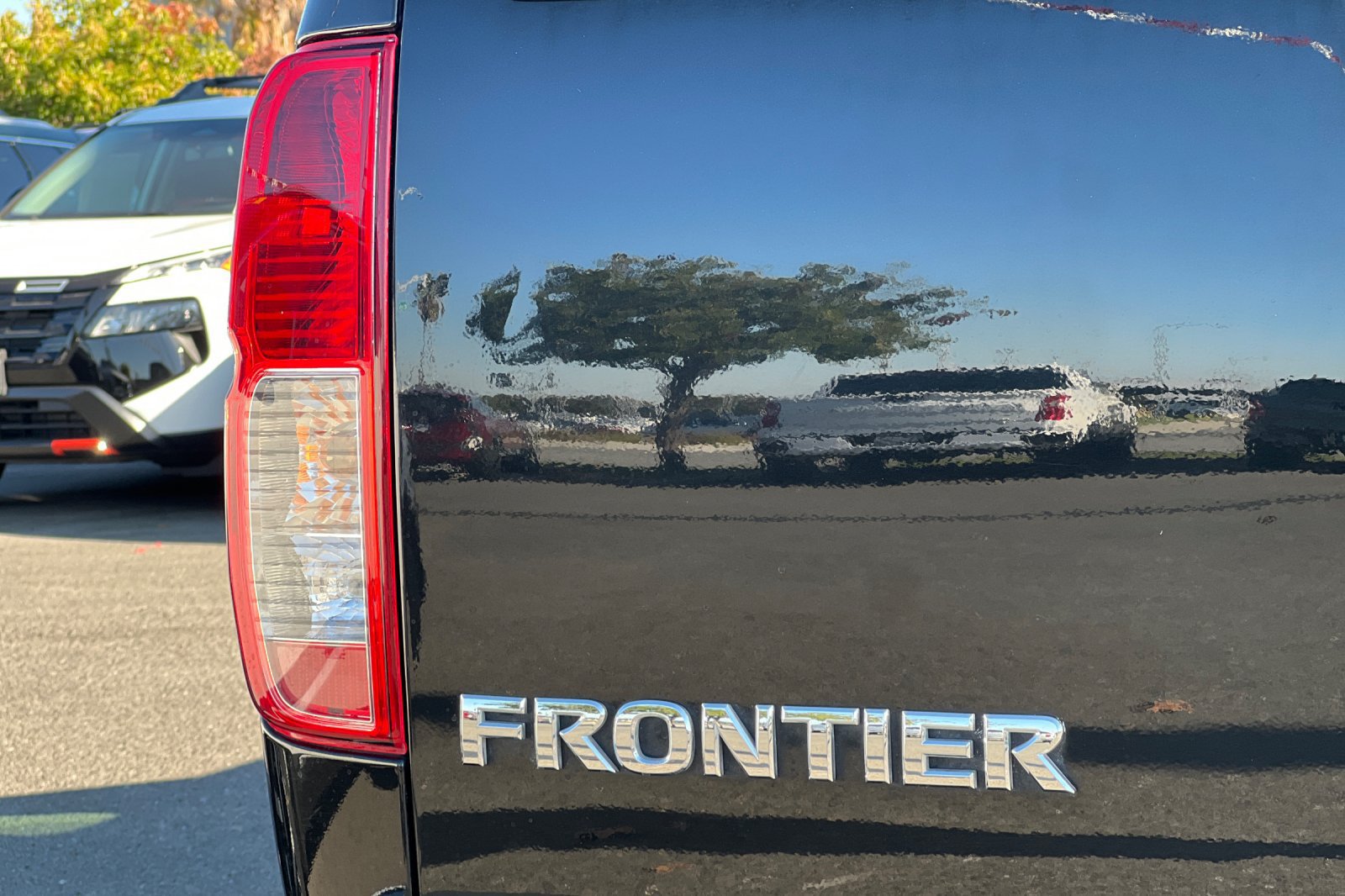 Used 2019 Nissan Frontier SV RWD image 31