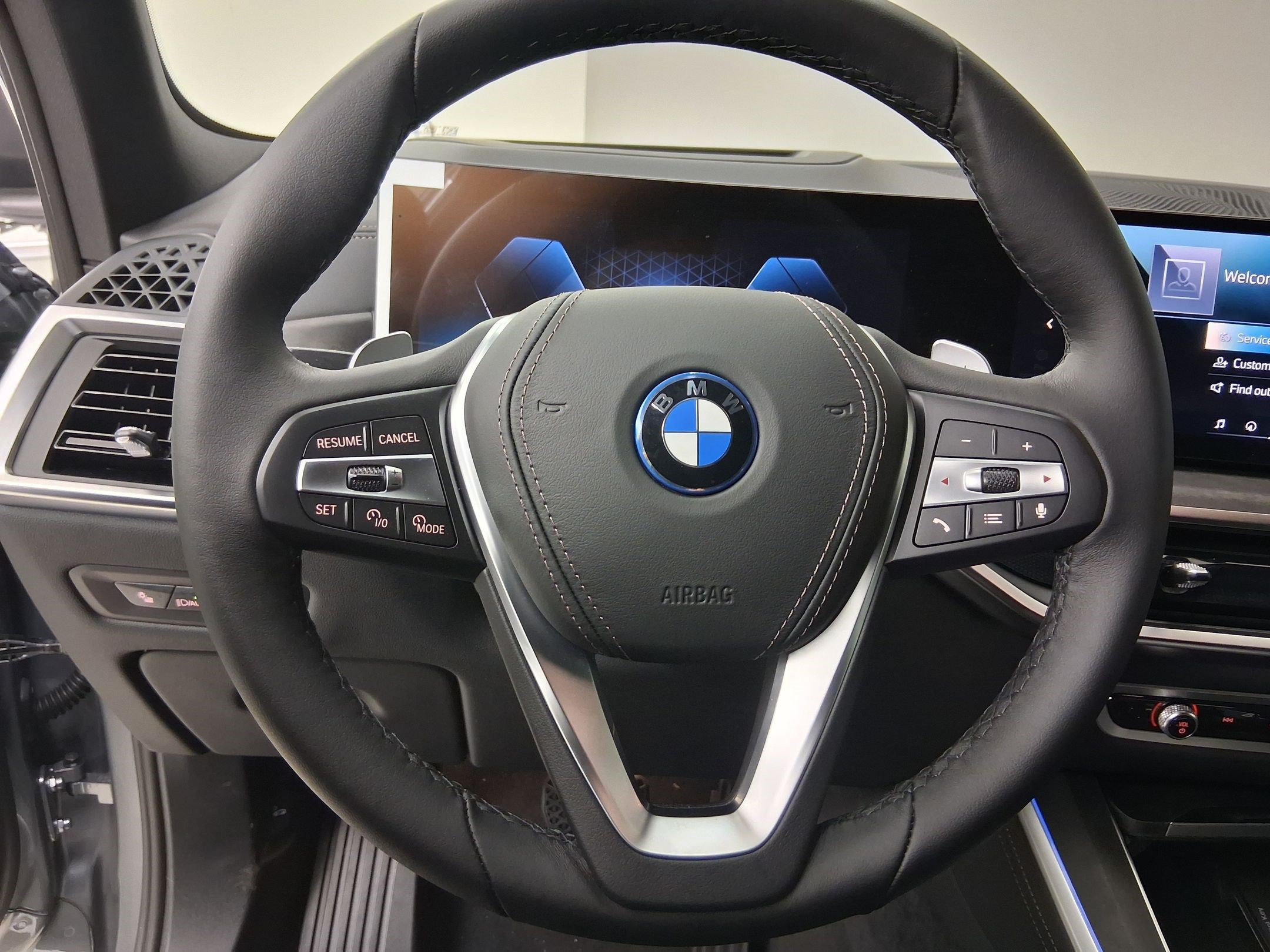 New 2026 BMW X5 xDrive50e w/ Premium Package AWD/4WD image 15
