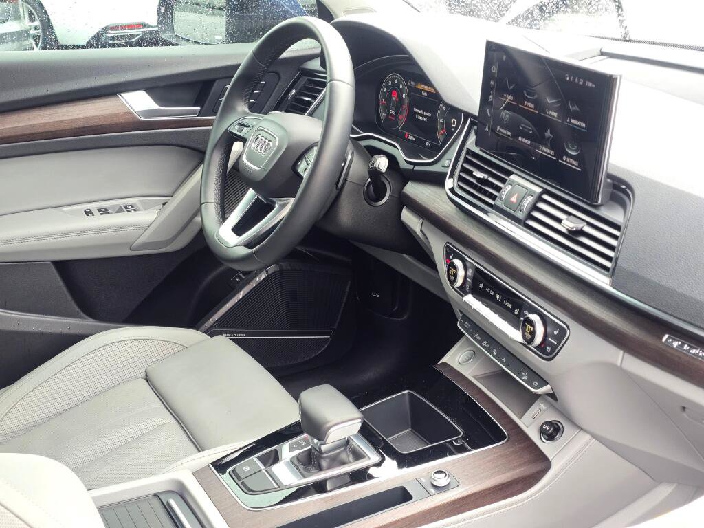 Used 2021 Audi Q5 Prestige w/ Prestige Package AWD/4WD image 30