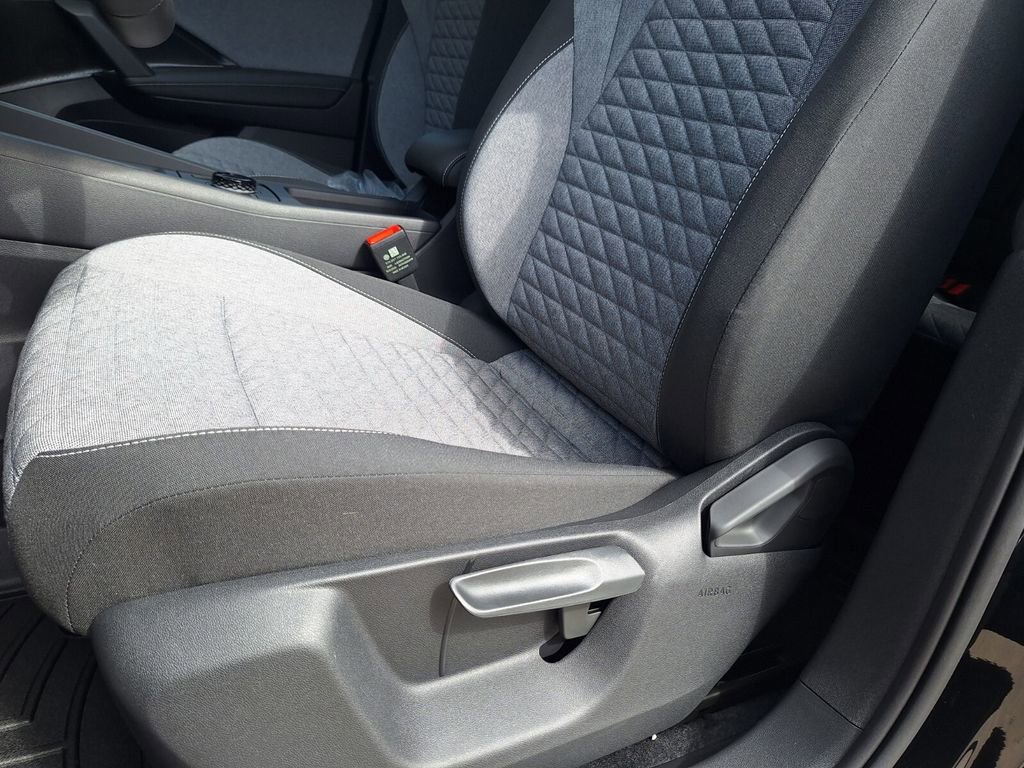 New 2026 Volkswagen Tiguan S image 10