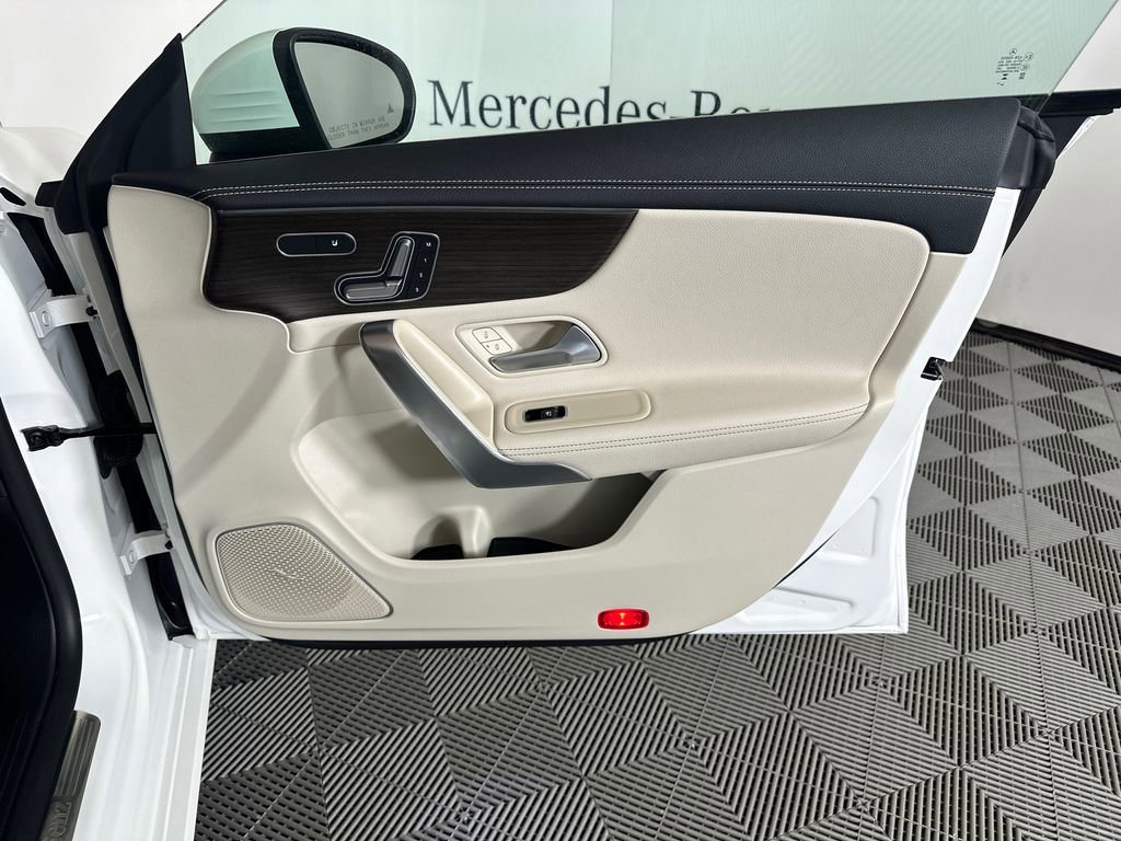 Certified 2025 Mercedes-Benz CLA 250 4MATIC image 15