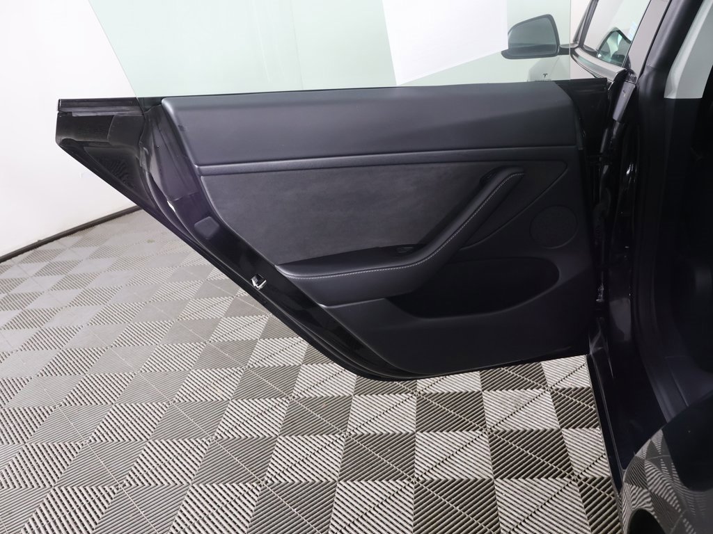 Used 2023 Tesla Model 3 Standard Range image 23