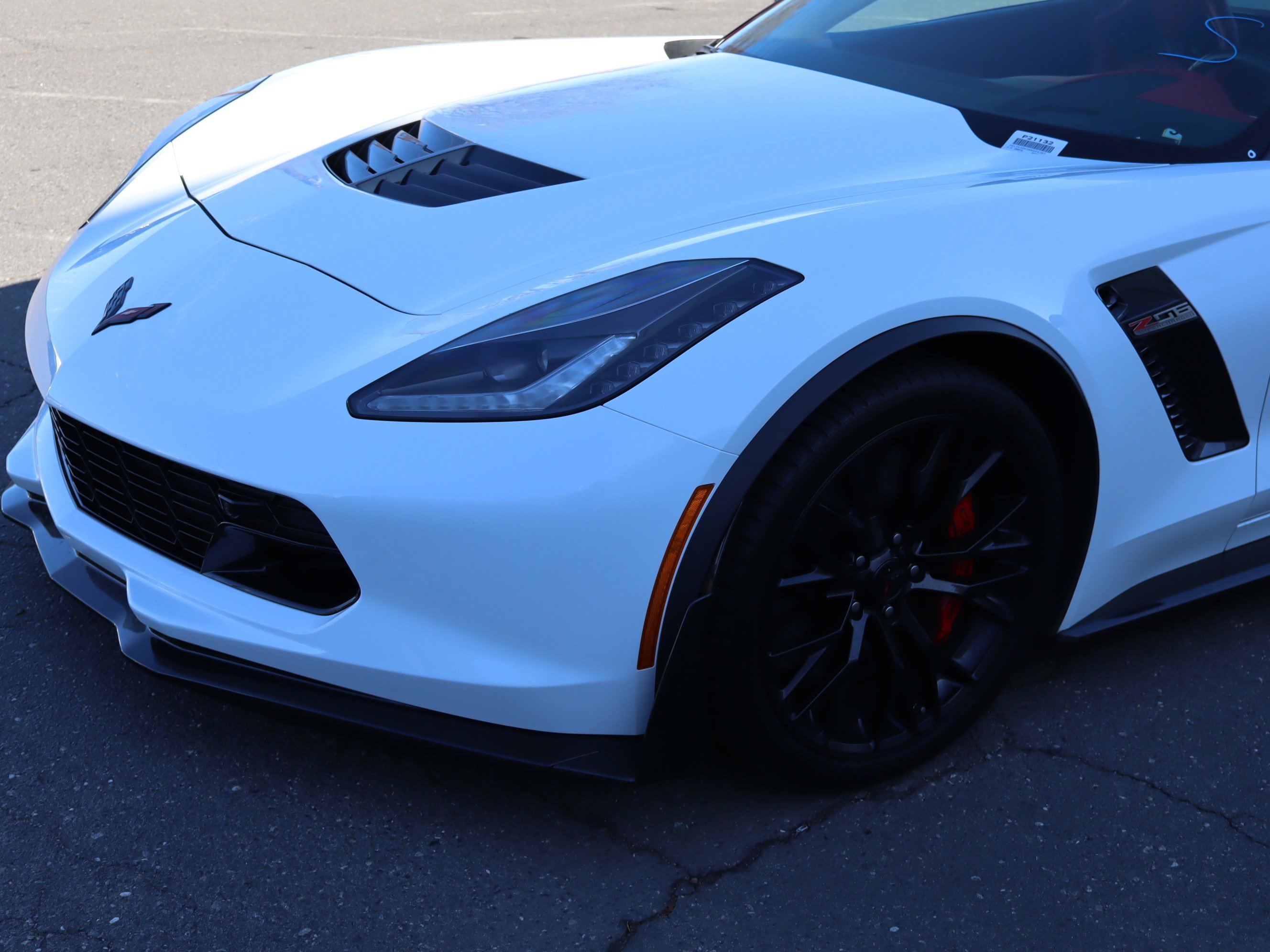 Used 2016 Chevrolet Corvette Z06 w/ 3LZ Preferred Equipment Group image 6