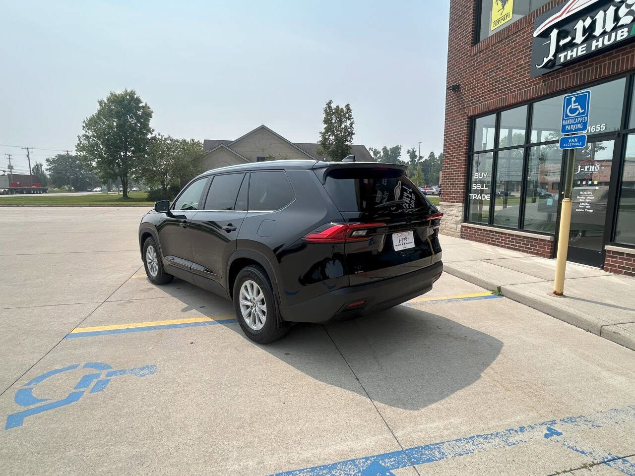 Used 2024 Toyota Grand Highlander AWD image 9
