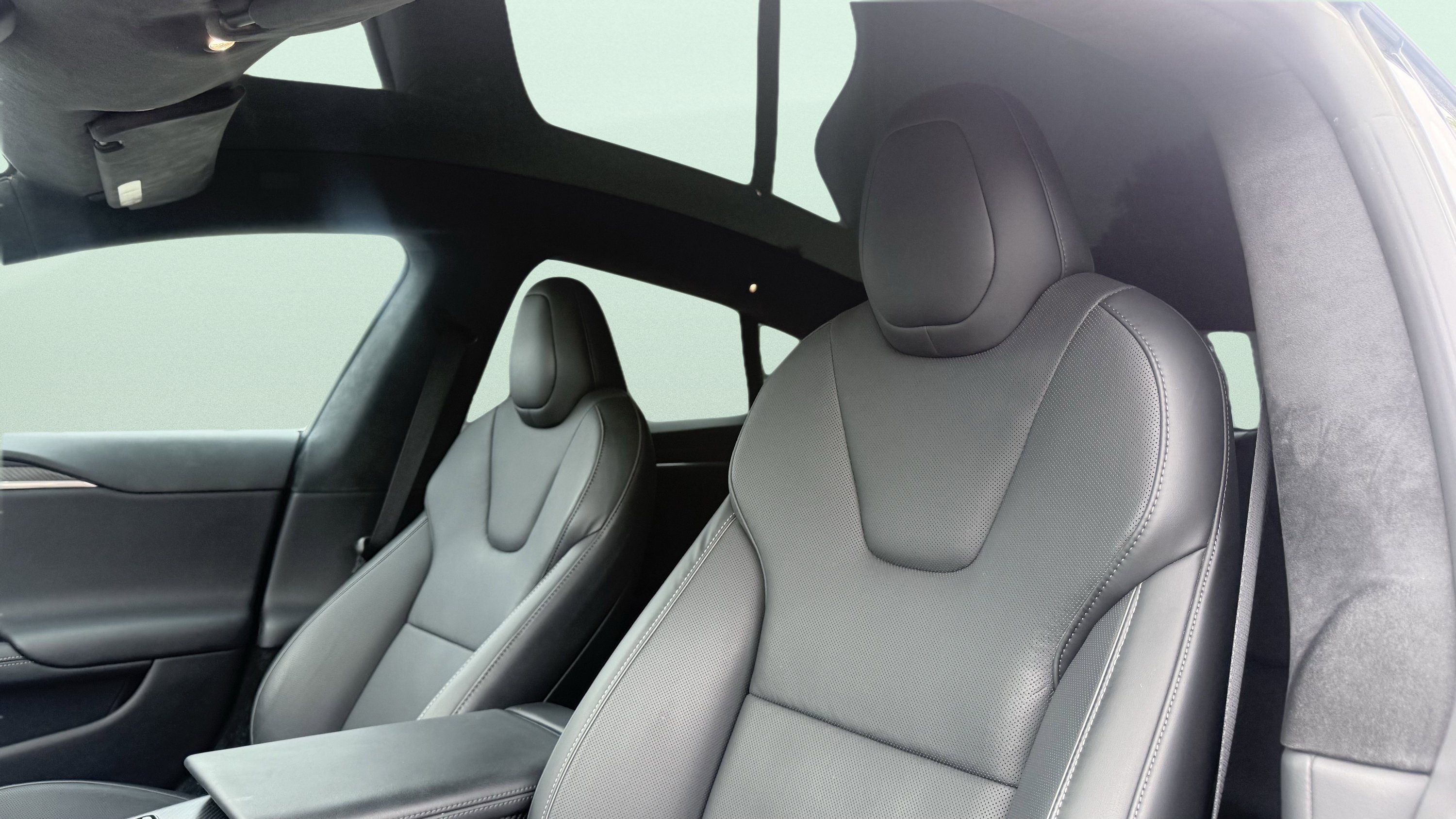 Used 2022 Tesla Model S Plaid AWD/4WD image 30