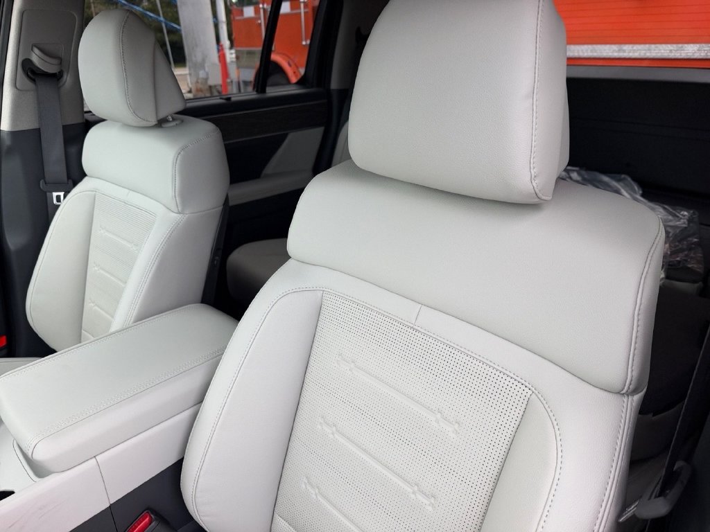 New 2027 Hyundai Santa Fe Limited AWD/4WD image 12