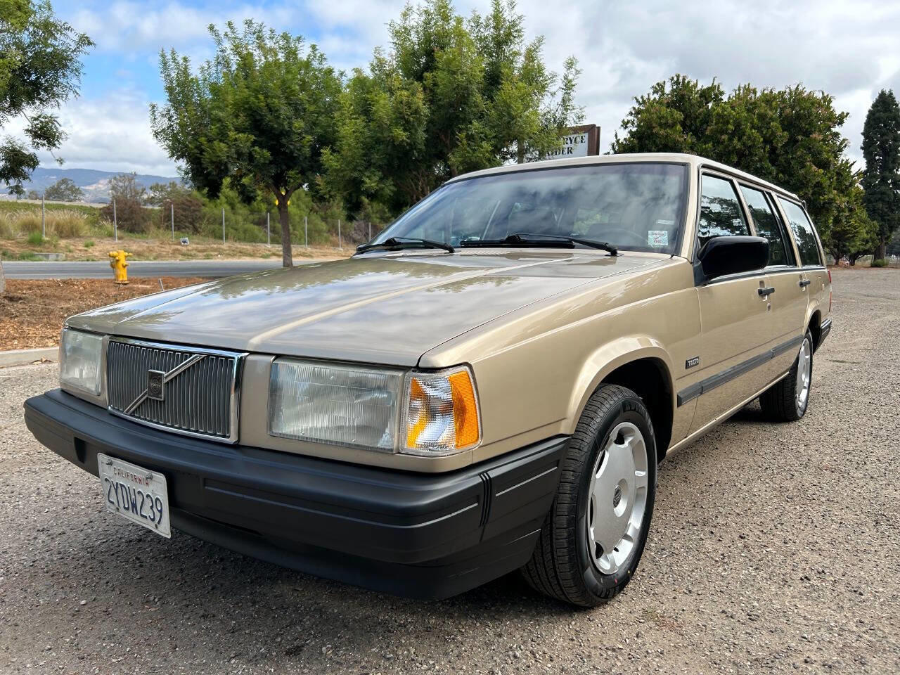 Used 1991 Volvo 740 Wagon image 1