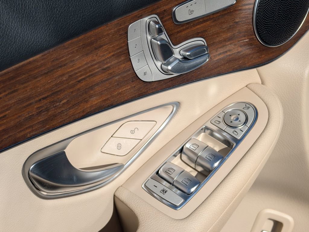 Certified 2022 Mercedes-Benz GLC 300 4MATIC image 20