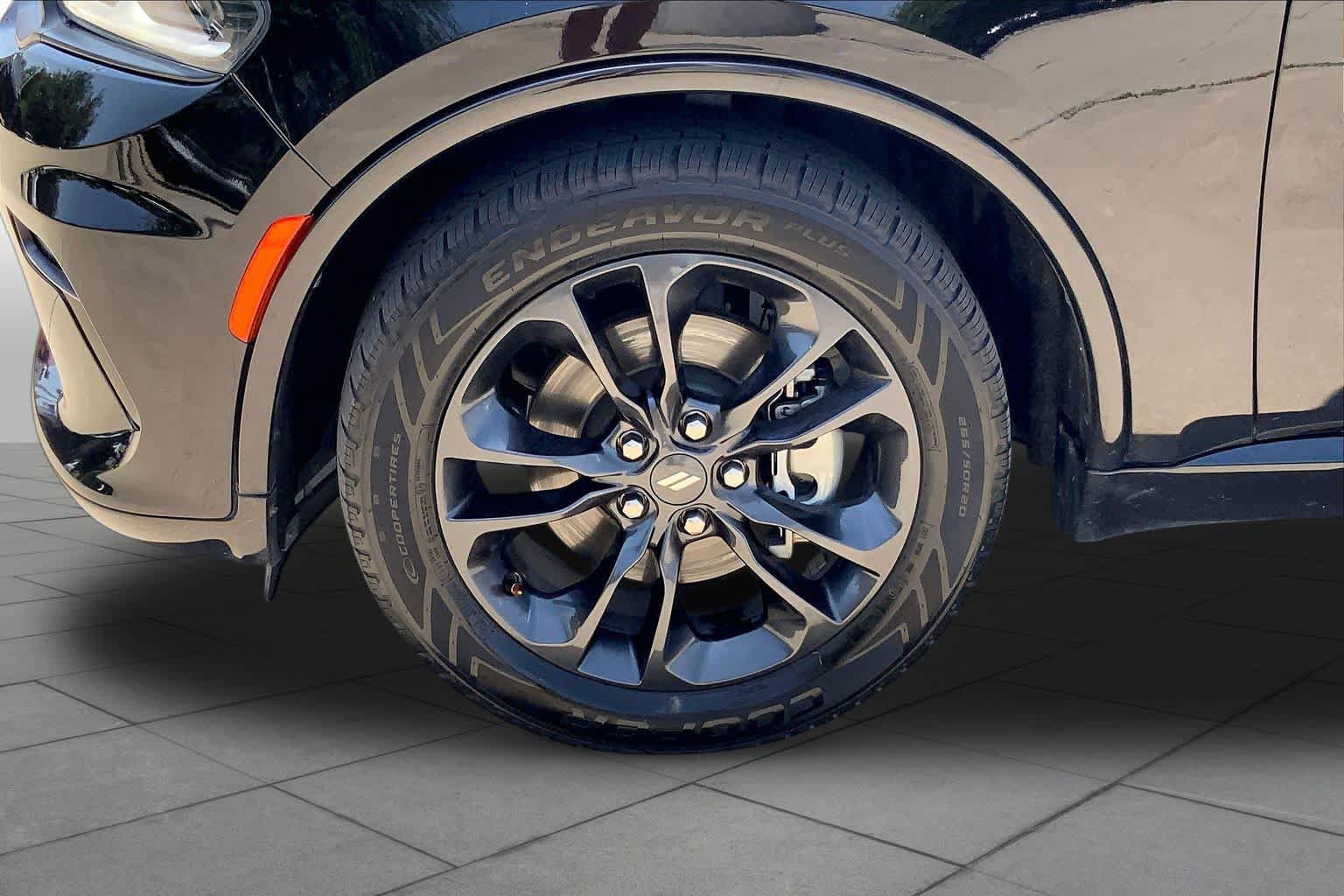 Used 2023 Dodge Durango GT RWD image 11