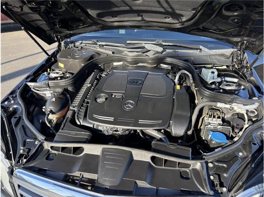 Used 2013 Mercedes-Benz E 350 Sedan image 23