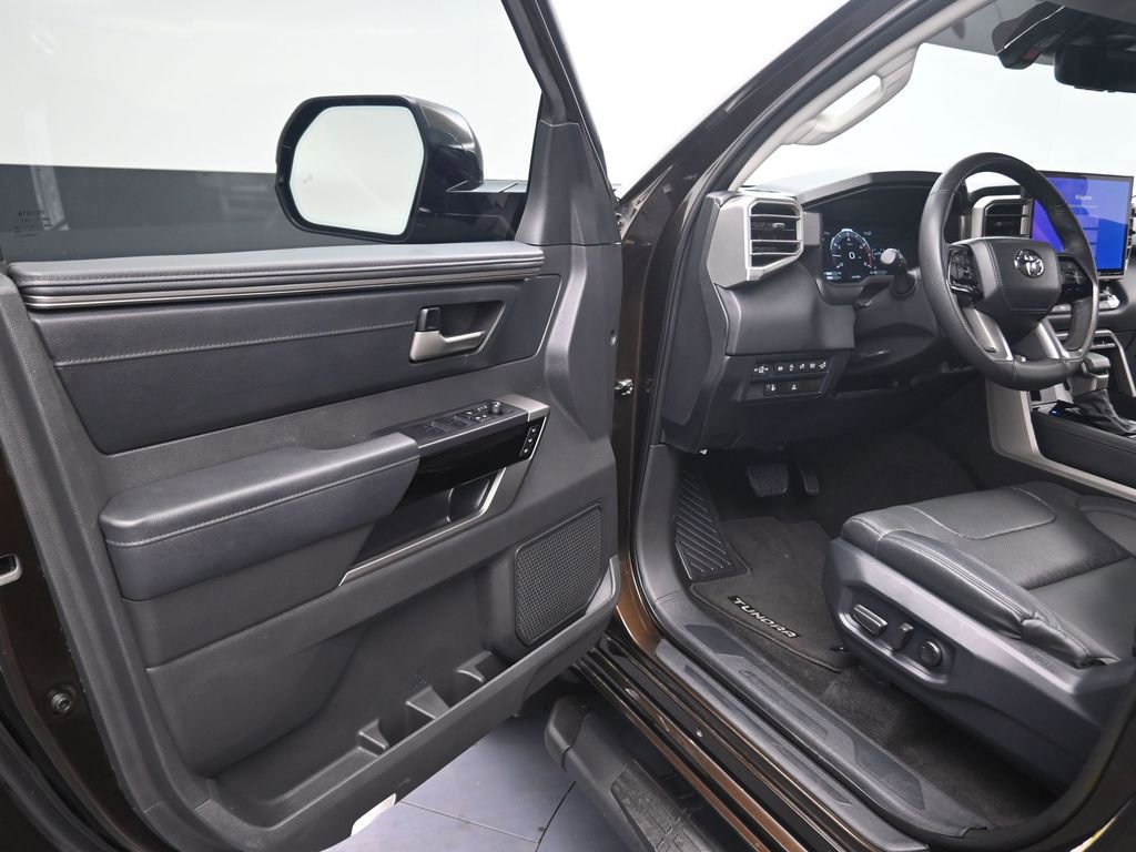 Used 2024 Toyota Tundra Limited image 12