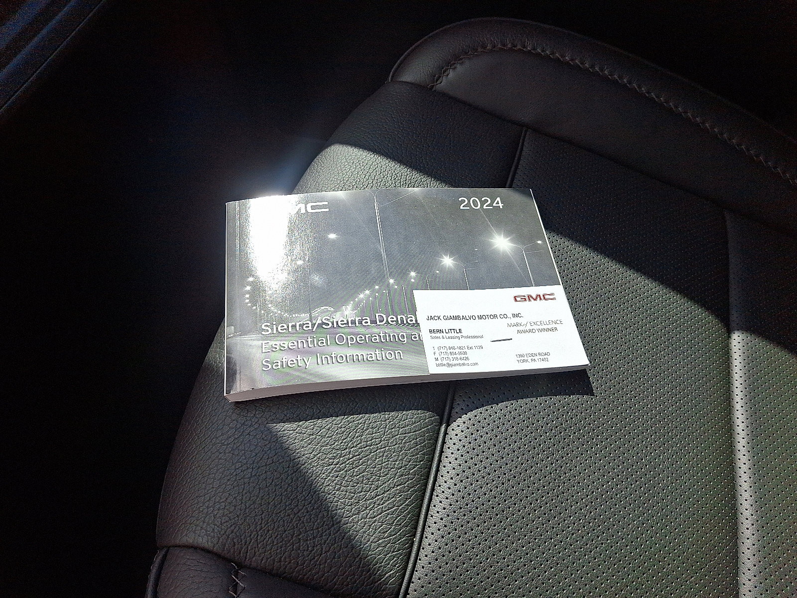 Used 2024 GMC Sierra 1500 Denali w/ Denali Reserve Package image 26