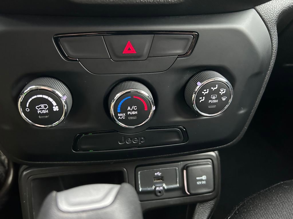 Used 2020 Jeep Renegade Sport w/ Sport Appearance Group image 14