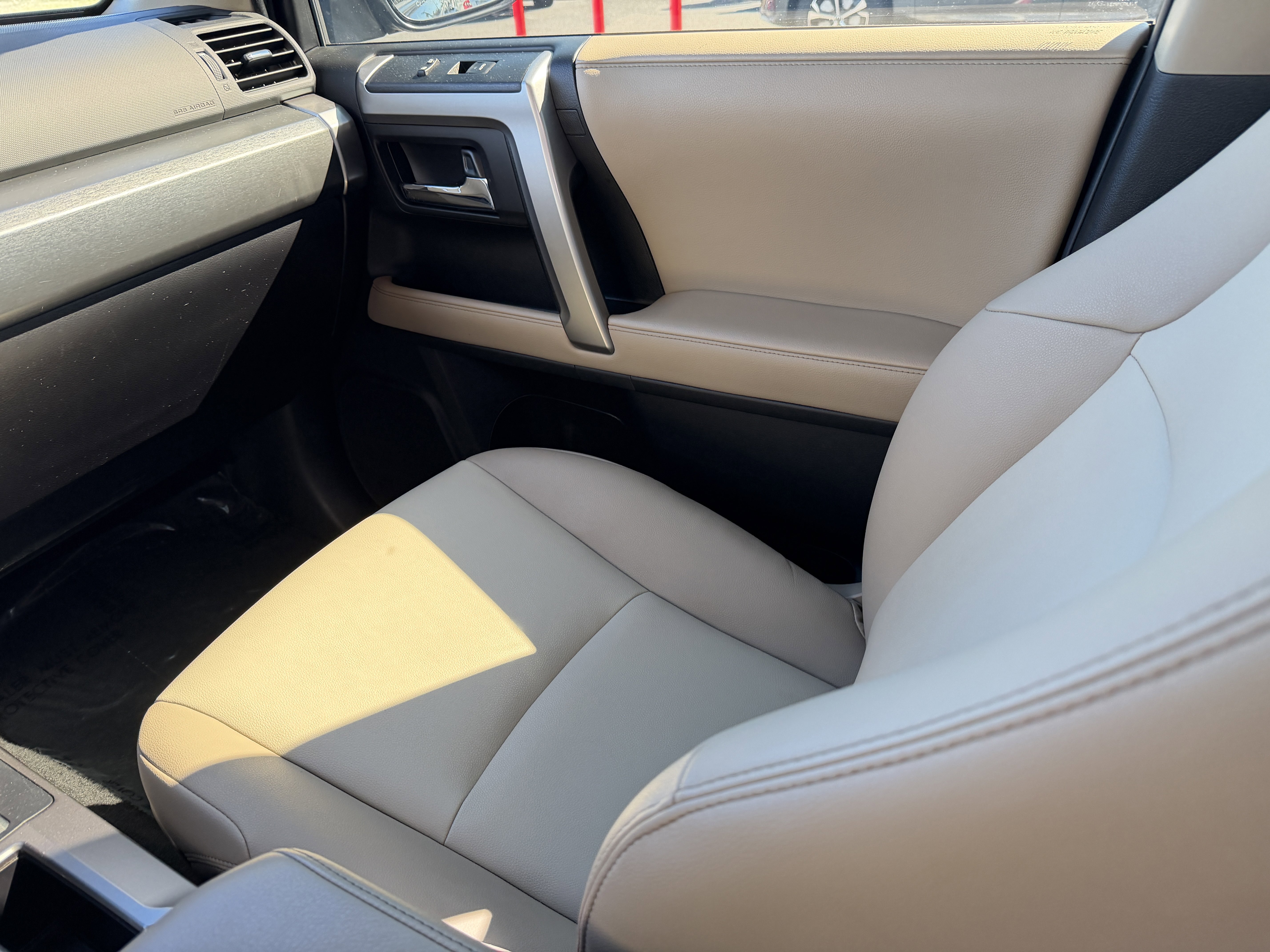 Used 2023 Toyota 4Runner SR5 Premium w/ Moonroof Package image 16