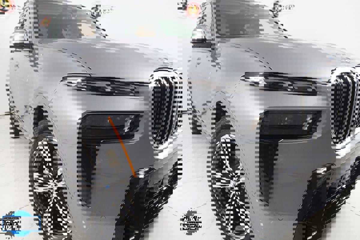 Used 2024 BMW X7 xDrive40i w/ M Sport Package image 21