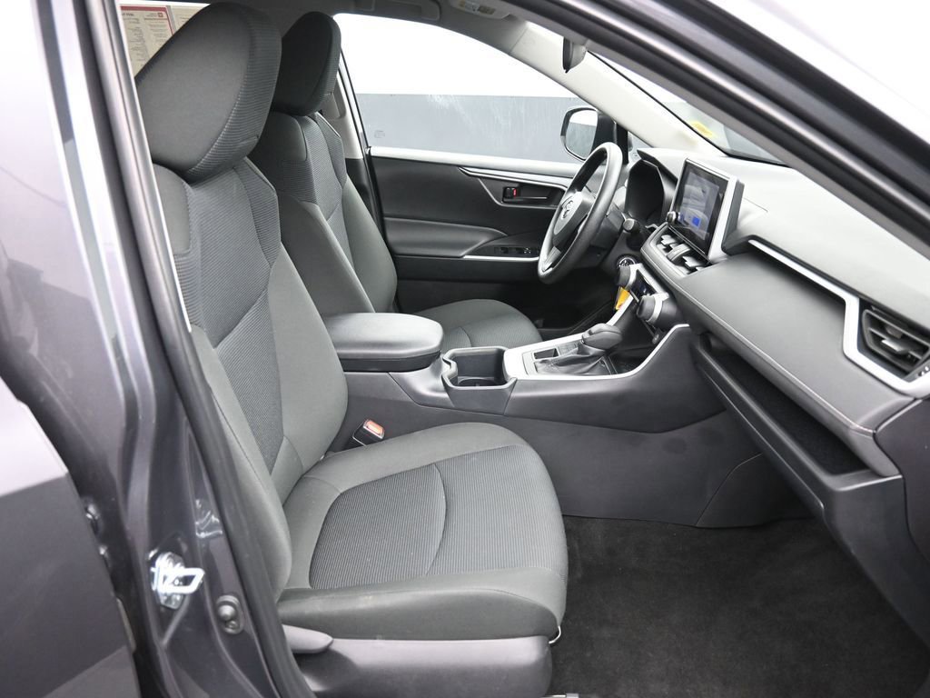 Certified 2025 Toyota RAV4 LE image 24