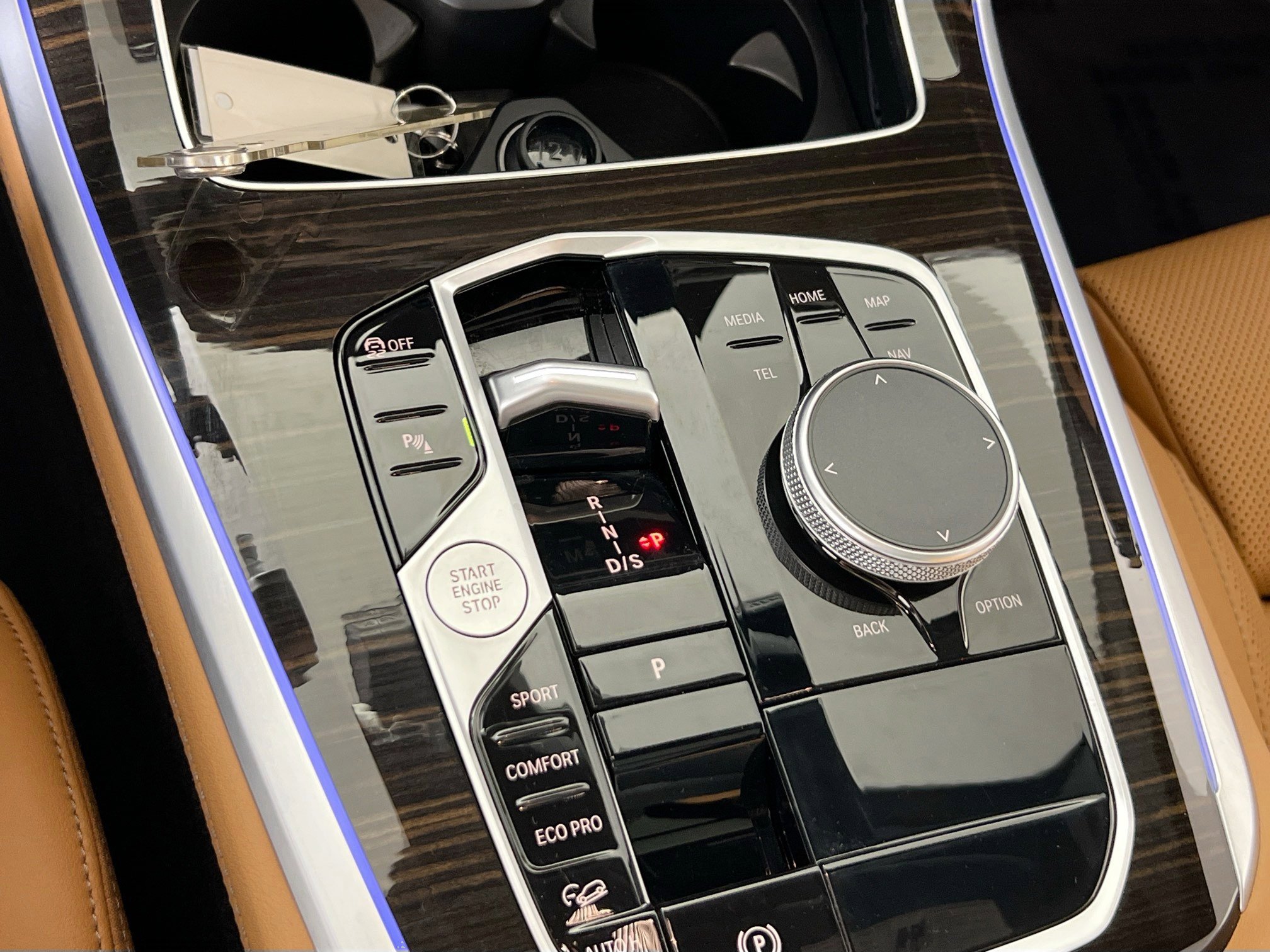 Used 2024 BMW X5 xDrive40i w/ Parking Assistance Package image 17