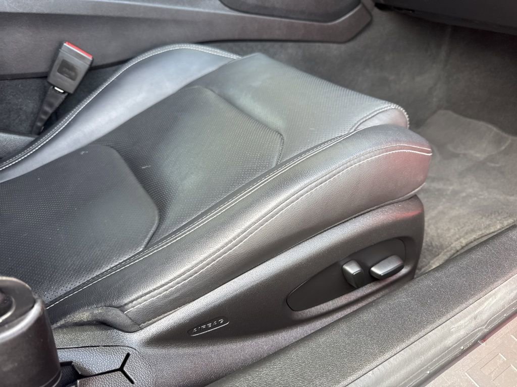 Used 2016 Chevrolet Camaro LT RWD image 29