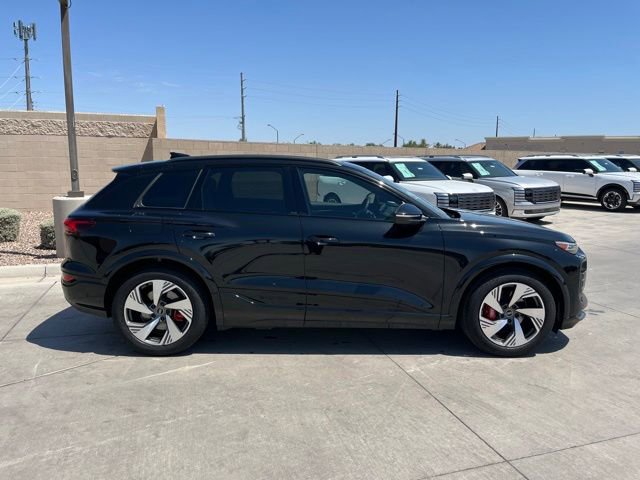 Used 2025 Audi Q6 e-tron Prestige w/ 20" Wheel Package AWD/4WD image 3