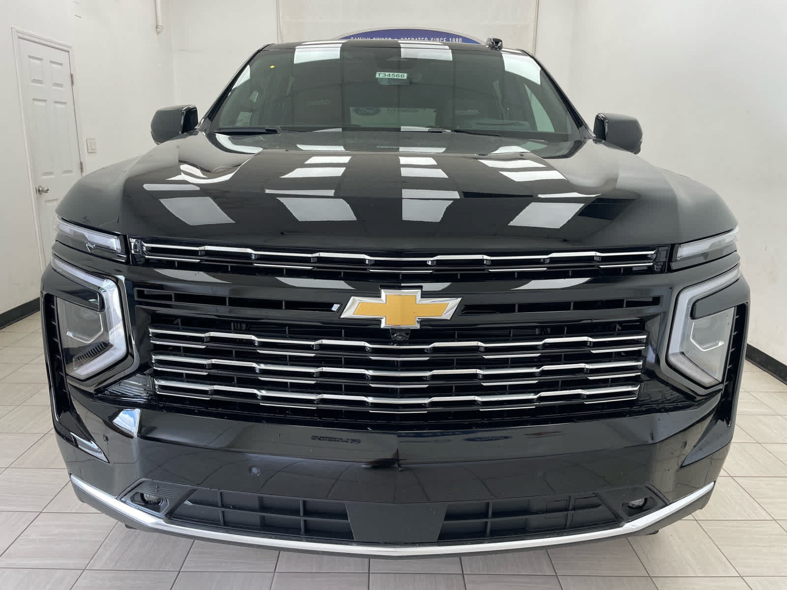 New 2026 Chevrolet Suburban High Country AWD/4WD image 18
