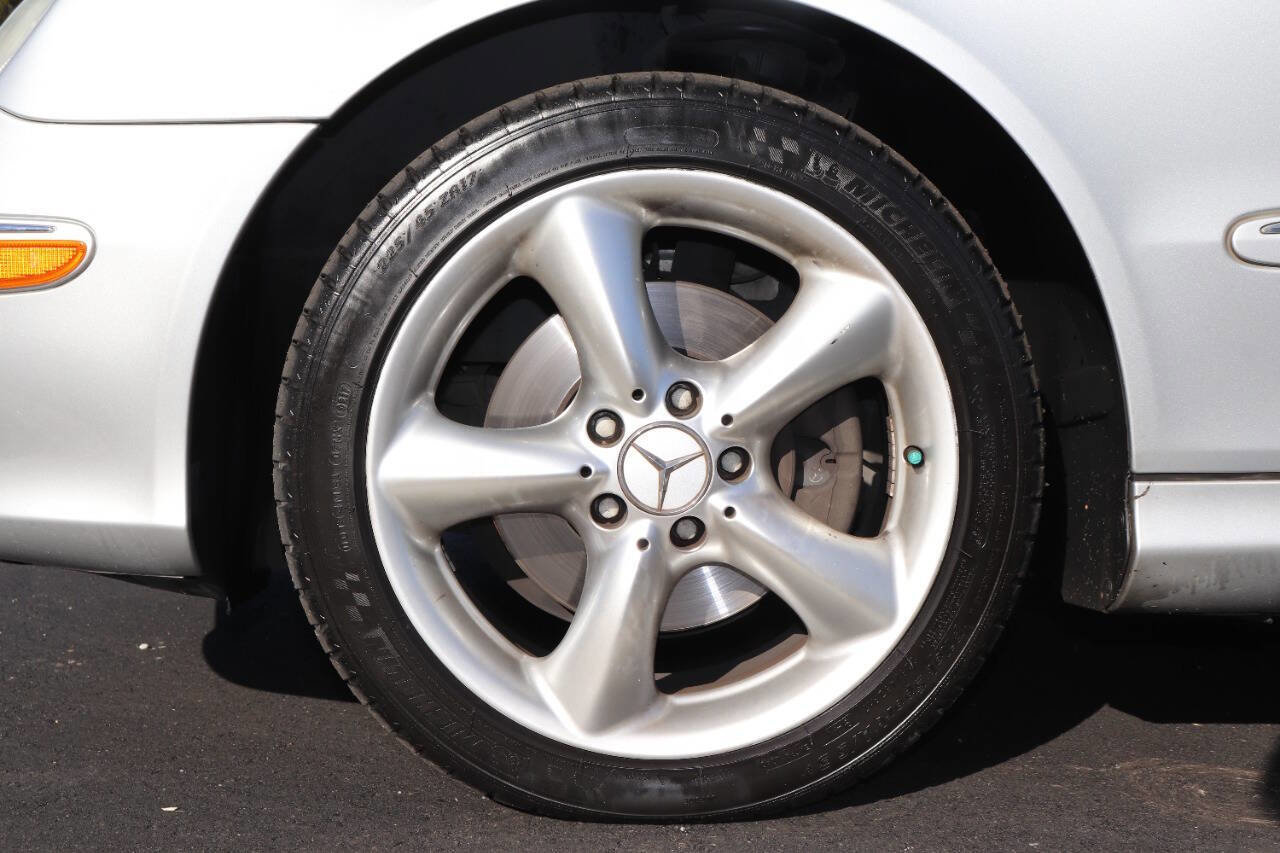 Used 2005 Mercedes-Benz CLK 320 Cabriolet image 30