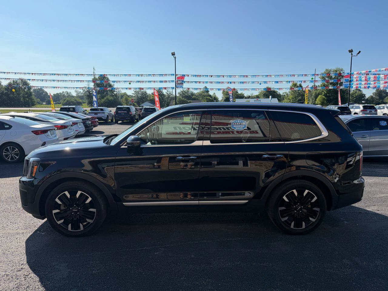 Used 2024 Kia Telluride SX Prestige w/ Towing Package AWD/4WD image 9