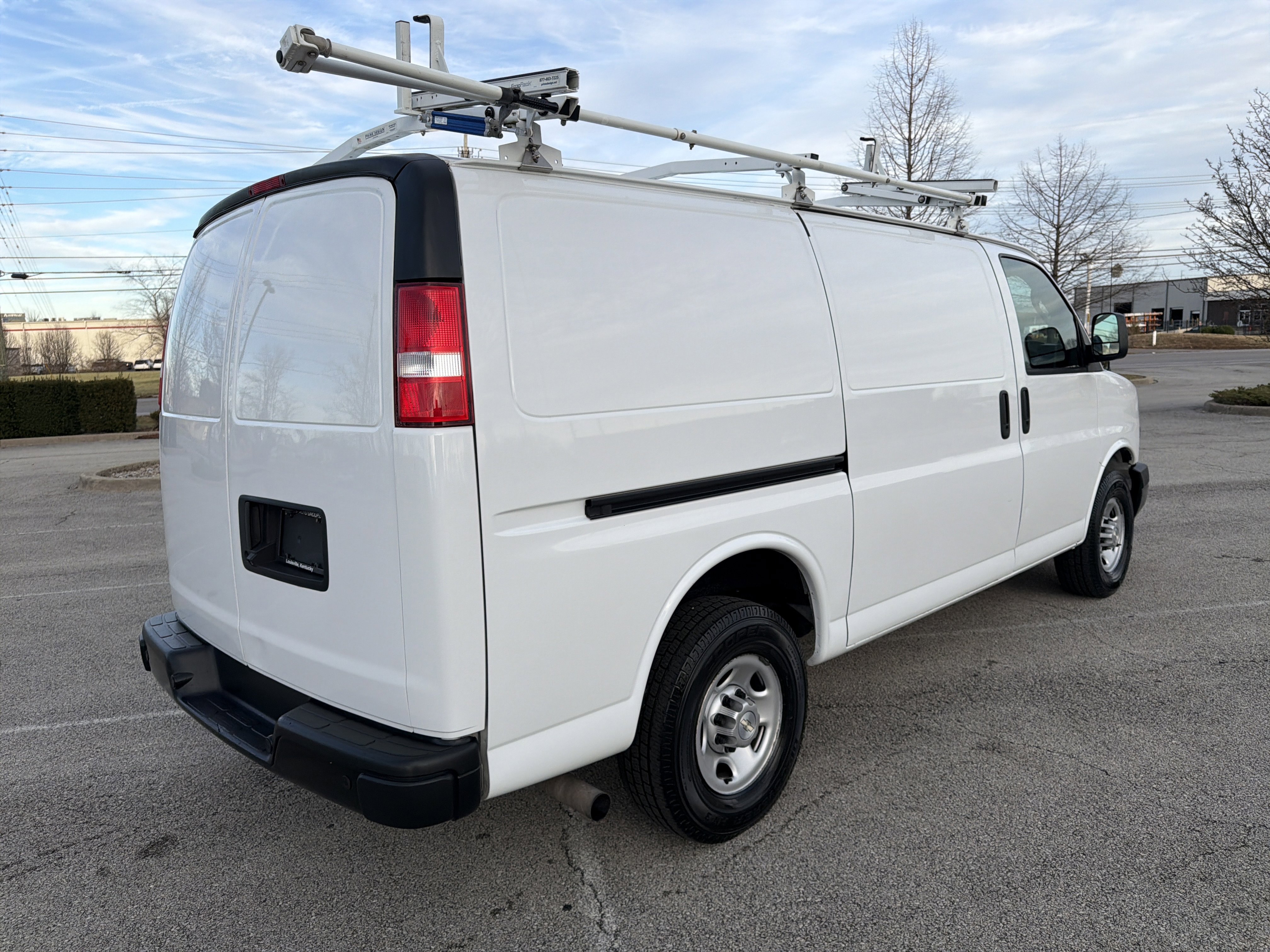 Used 2021 Chevrolet Express 2500 w/ Driver Convenience Package image 7