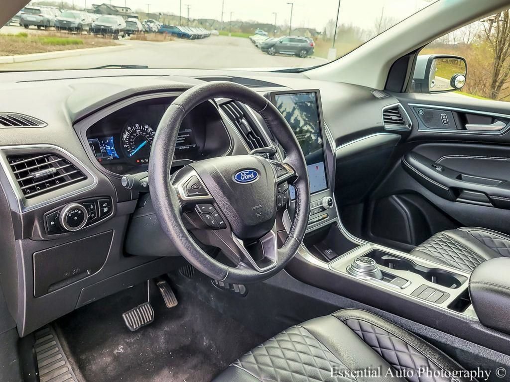 Used 2024 Ford Edge Titanium AWD/4WD image 9